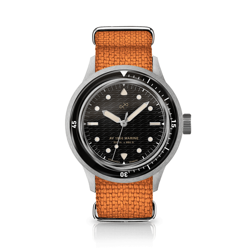 1956 Marine, Steel / Black